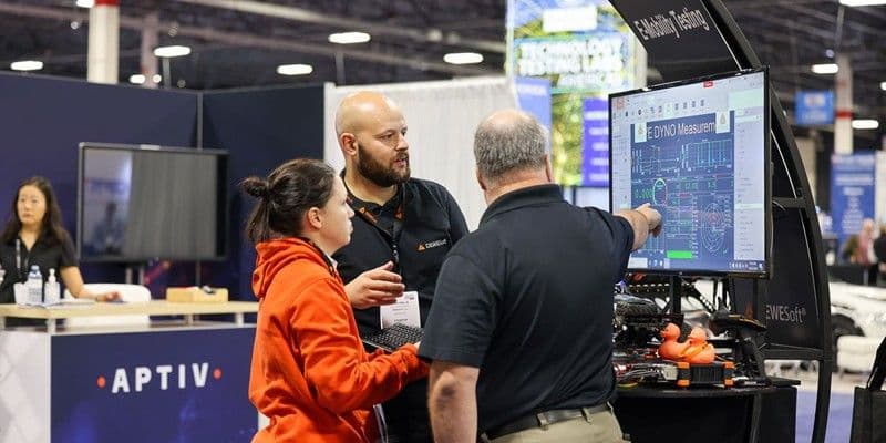 Technical conversation at the Aptiv stand